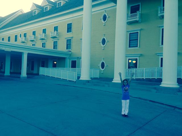 Lake Hotel - Front view