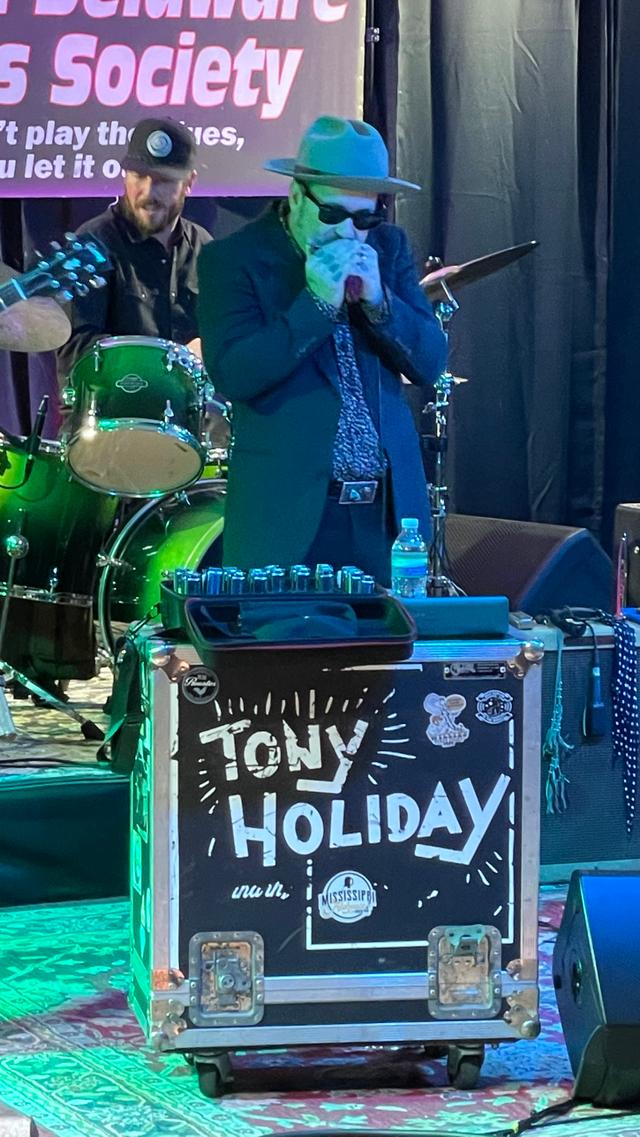 Tony Holiday tour, photo 46 of 63