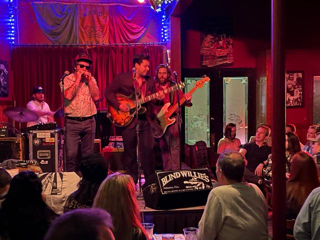 Tony Holiday tour, photo 7 of 63